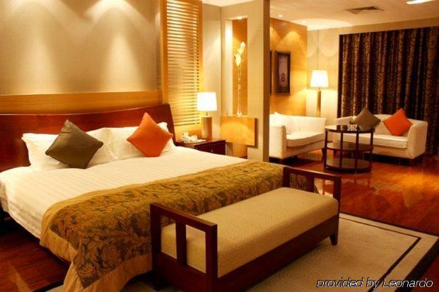 Grand View Hotel Дунгуань Номер фото